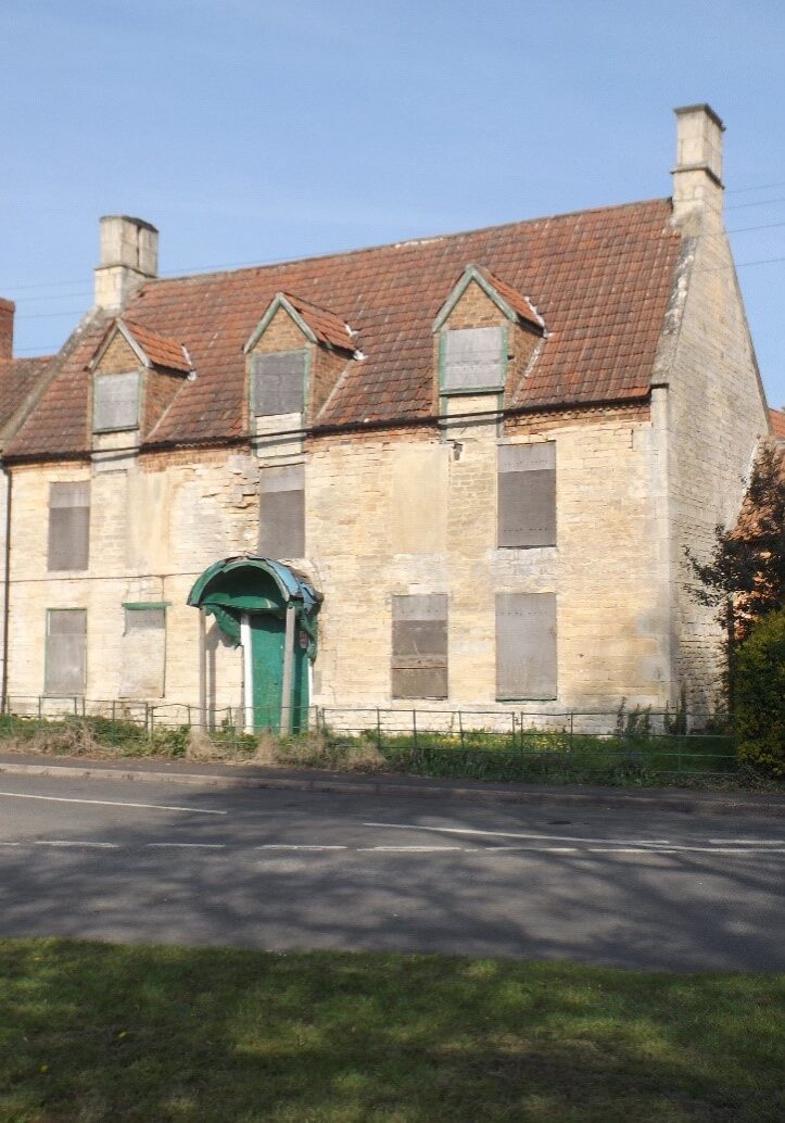 photo manor house